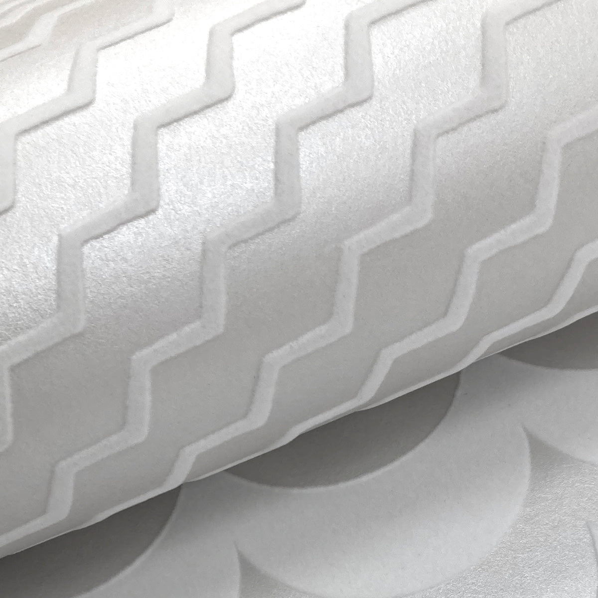Buzz and Scoop wallpaper in white flock silver lustre close up detail