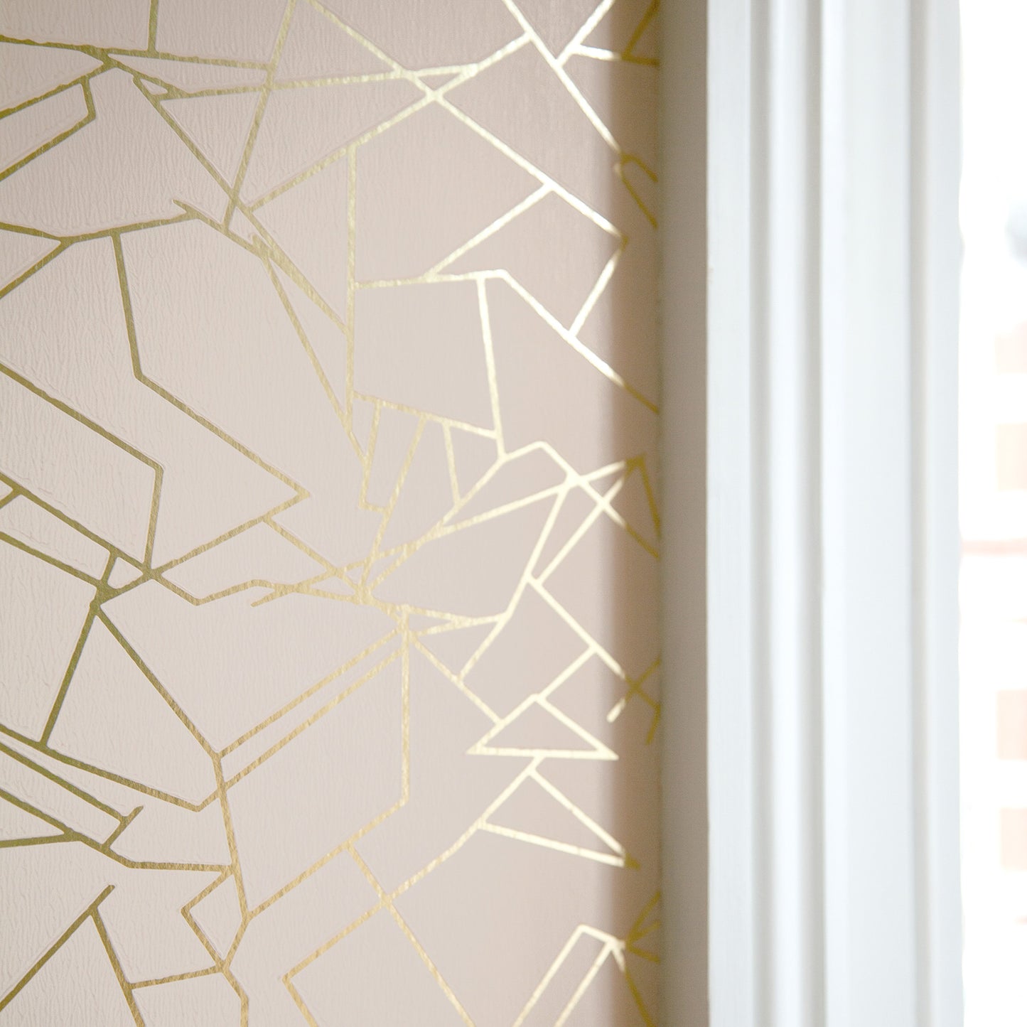 Angles gold / nude pink wallpaper